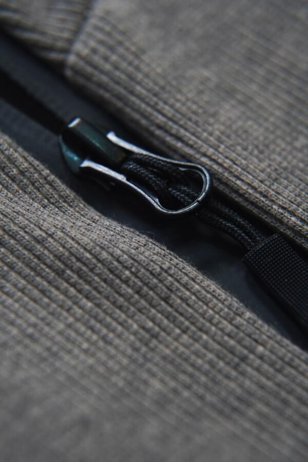 تاپ ورزشی زنانه